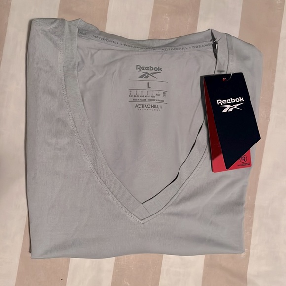 2 For $25 Women's Reebok Training Tee - Activchill Dreamblend T-Shirt - Large - Picture 6 of 7